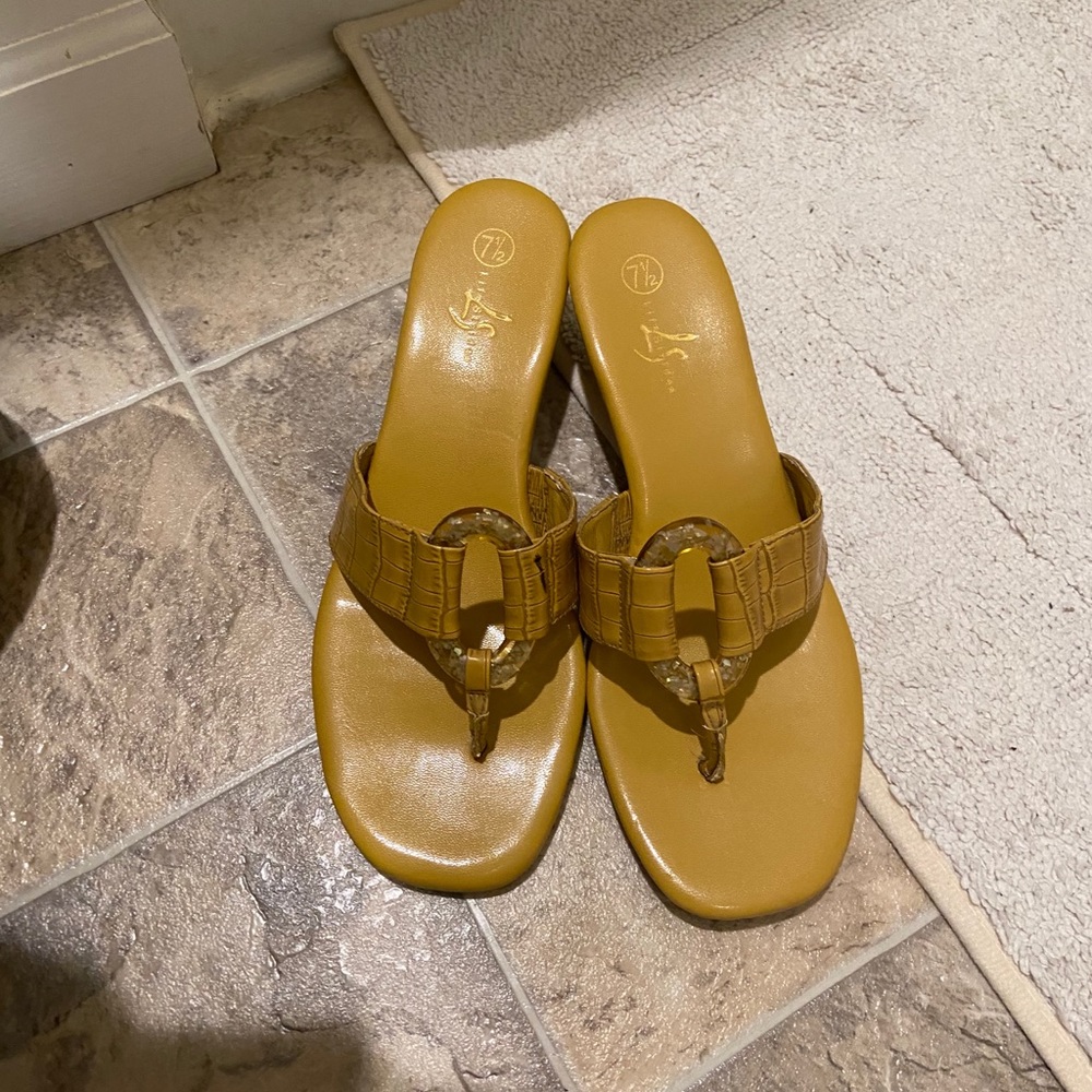 Wedge sandal heels
